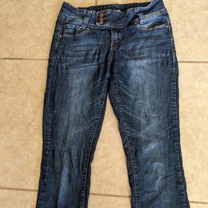 YMI Wannabettabutt low rise, bootcut, dark blue denim jeans size 7.